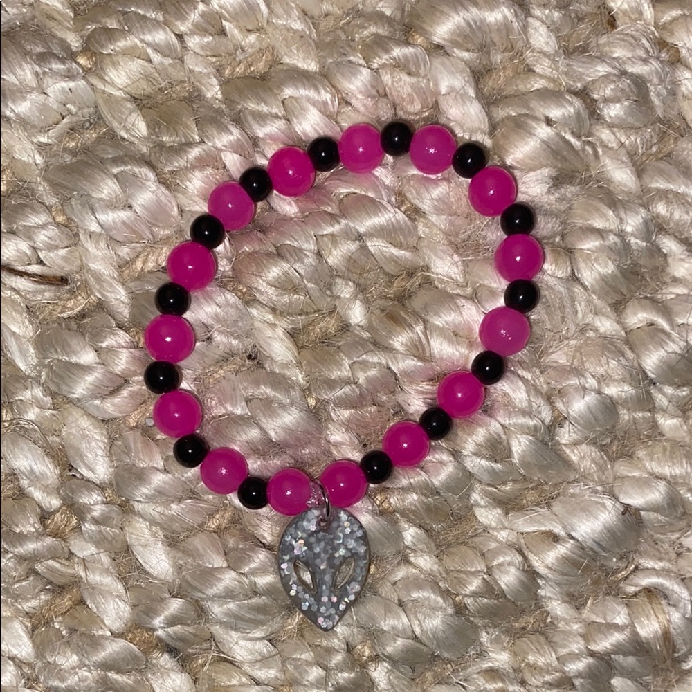 Pink and Black Beaded Bracelet with Silver Alien Charm *handmade*